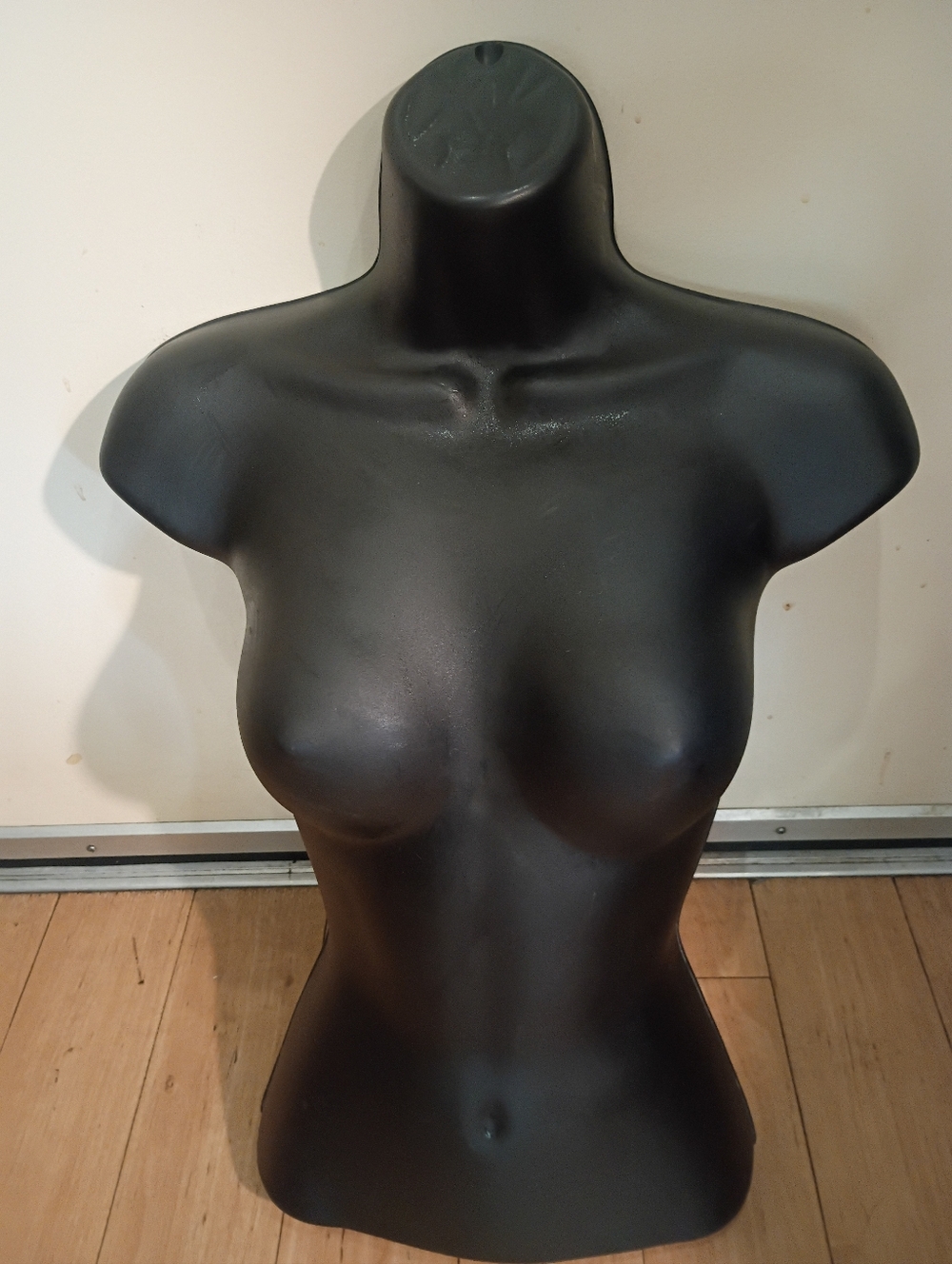 Black Female Mannequin Torso Half Round Hollow-Back 23" NO HANGER